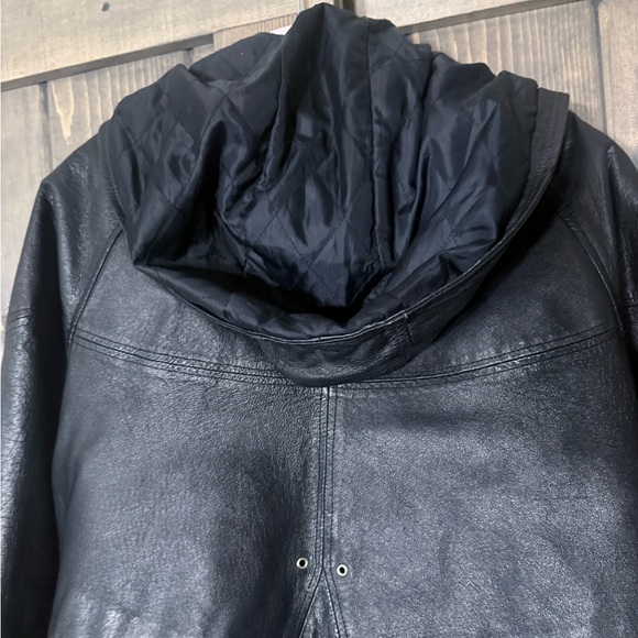 G-III Black Leather Jacket Great Condition - Picture 6 of 8